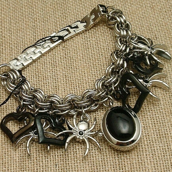 Rare Gorgeous Chain Charms Spider Heart Silver Watch
